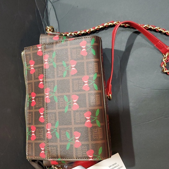 Steve Madden brown plaid checkered cherry print bryder crossbody bag and charm - Picture 9 of 13